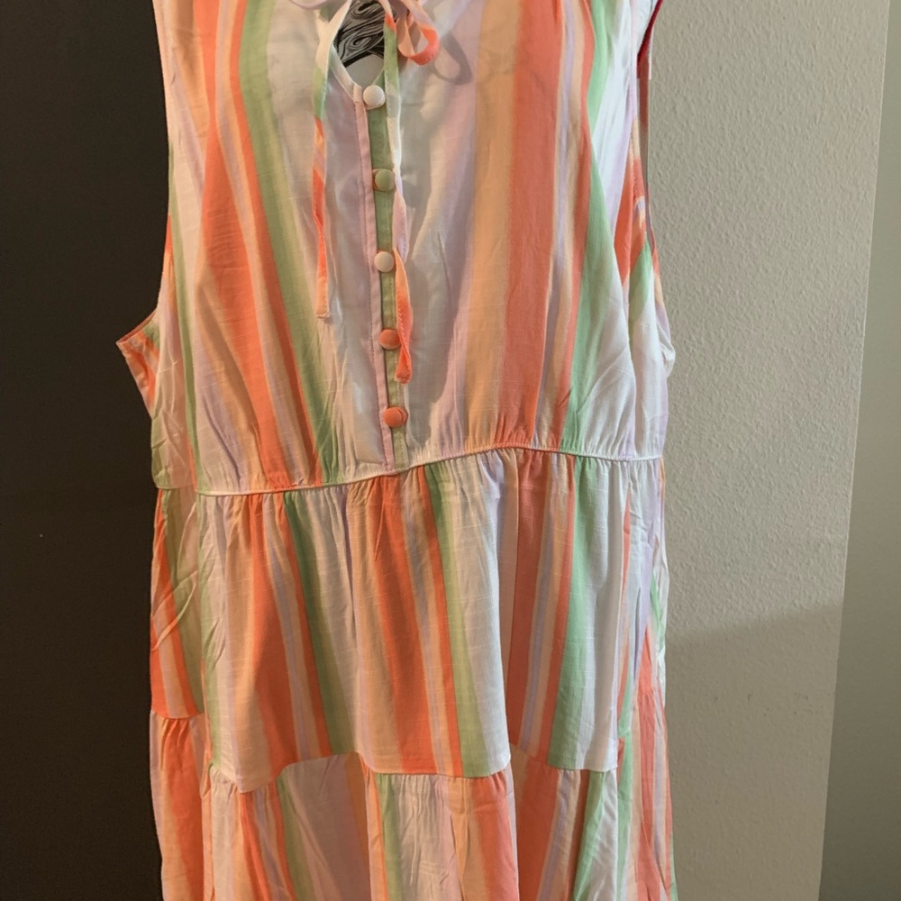 Size 4x sleeveless summer top!